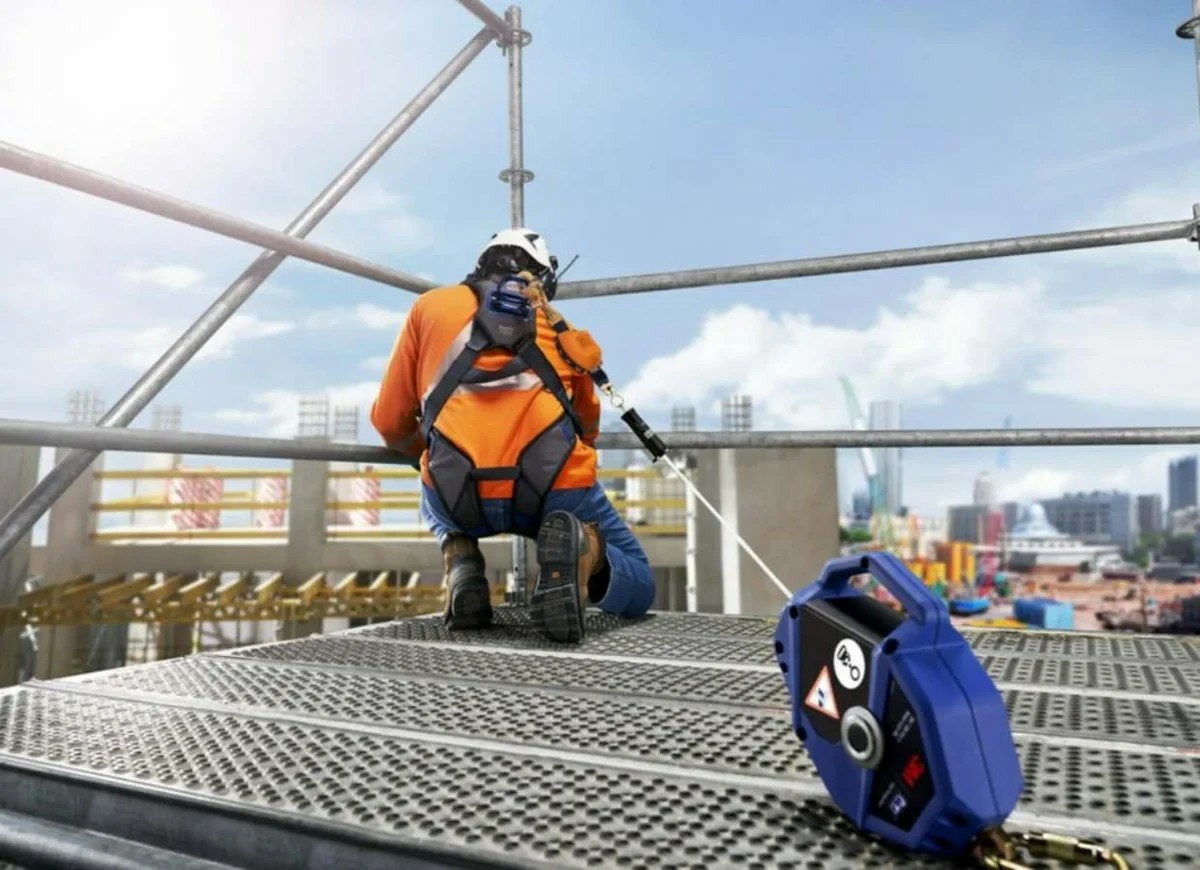 Smart Savings: Implementing Cost-Effective Working at Heights Training for Small Businesses - Manual Handling Training Ireland